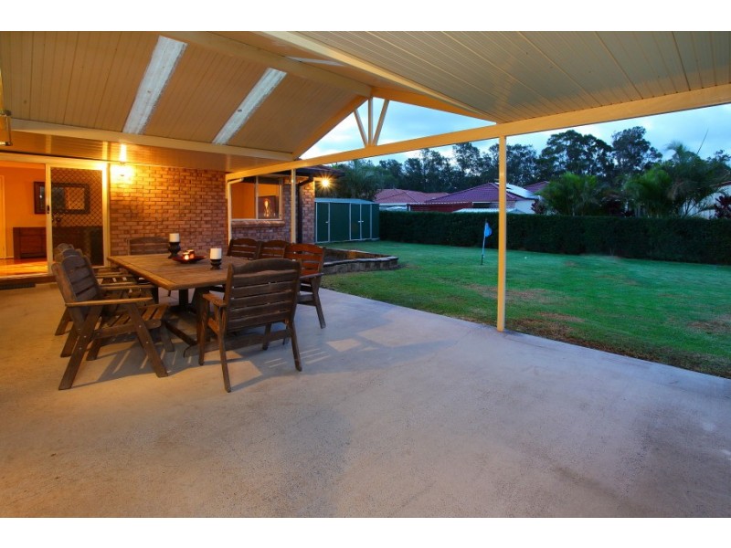 6 Barrs Avenue, Oxenford QLD 4210