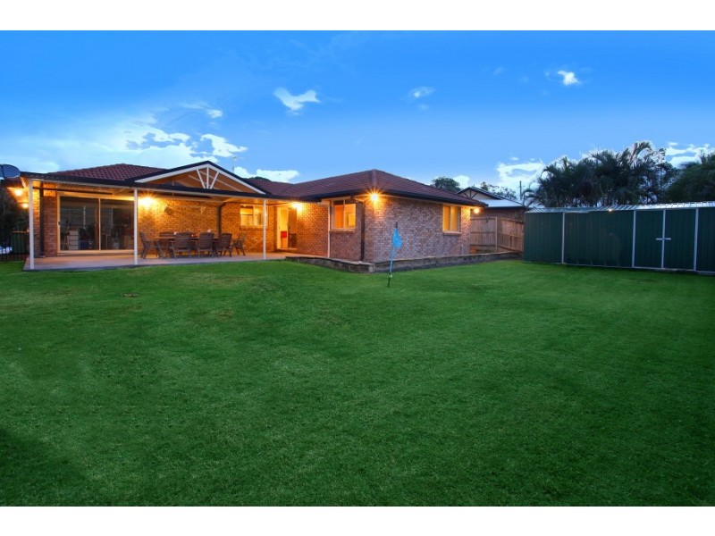 6 Barrs Avenue, Oxenford QLD 4210