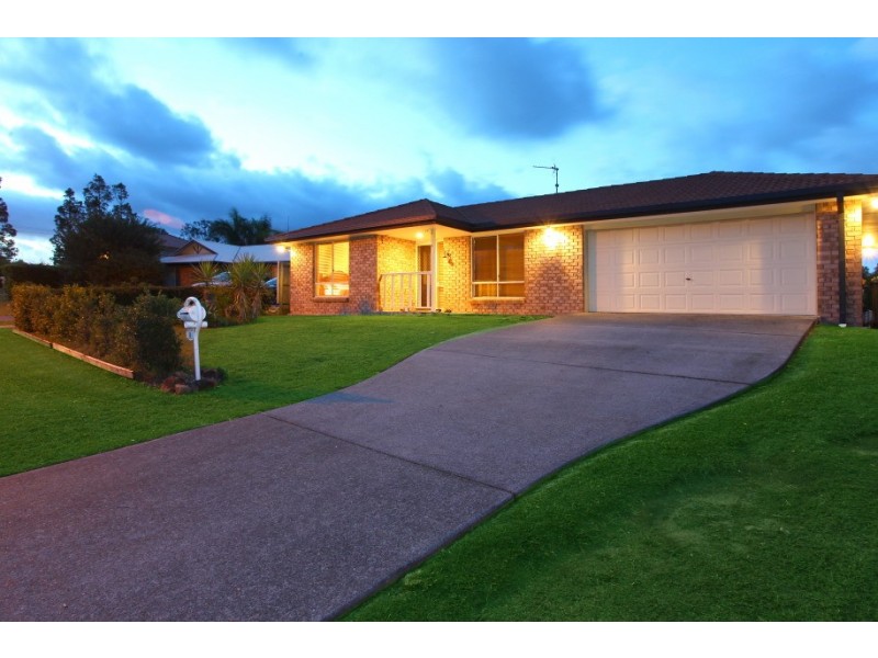 6 Barrs Avenue, Oxenford QLD 4210