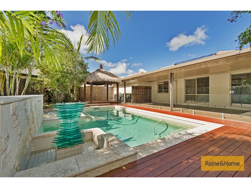 4 Xavier Place, Oxenford QLD 4210