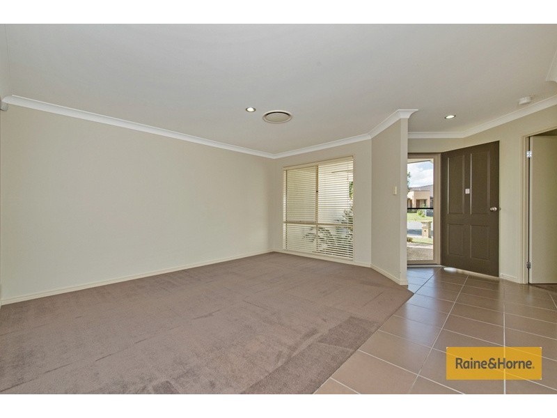 4 Xavier Place, Oxenford QLD 4210