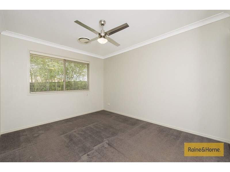 4 Xavier Place, Oxenford QLD 4210