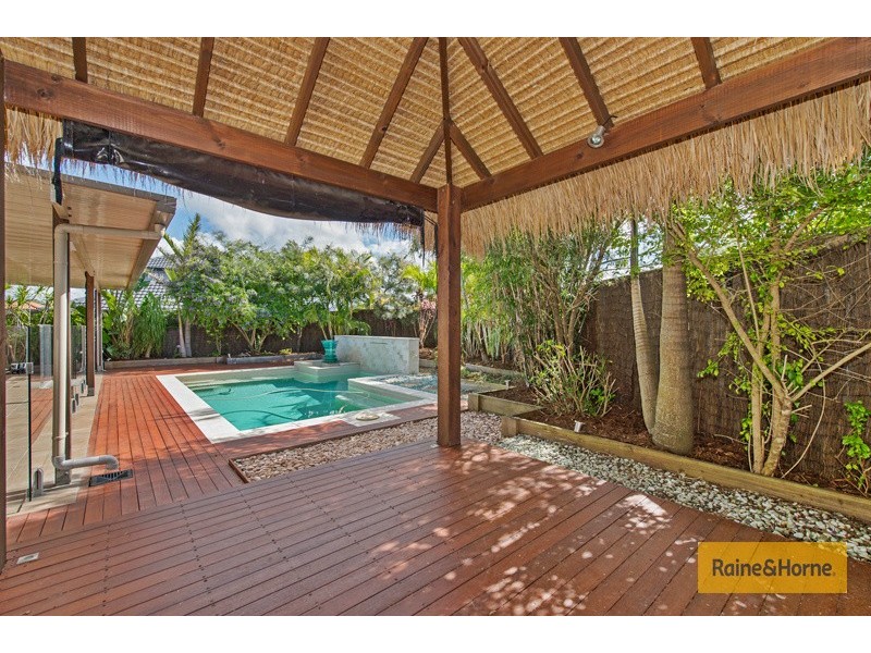 4 Xavier Place, Oxenford QLD 4210