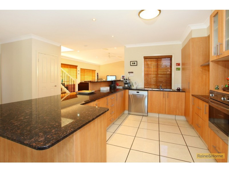 541 Oyster Cove Promenade, Helensvale QLD 4212