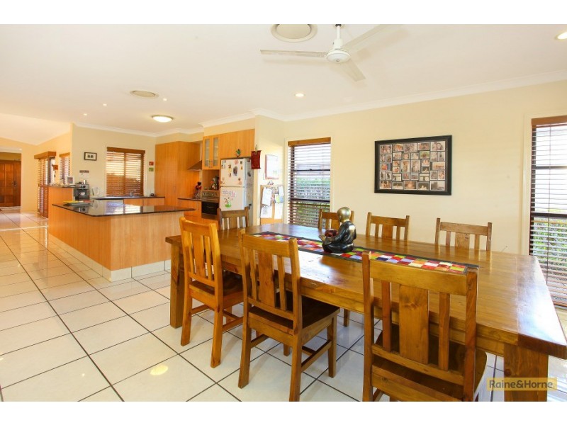 541 Oyster Cove Promenade, Helensvale QLD 4212