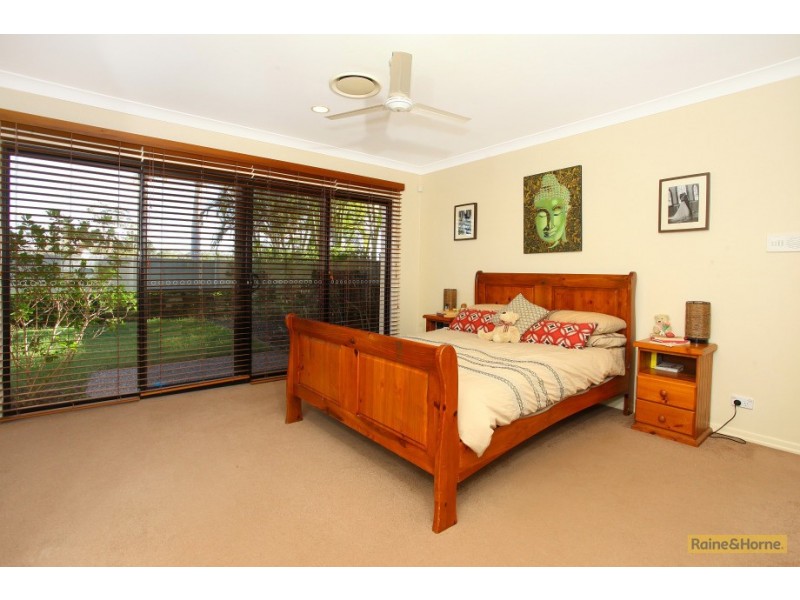 541 Oyster Cove Promenade, Helensvale QLD 4212