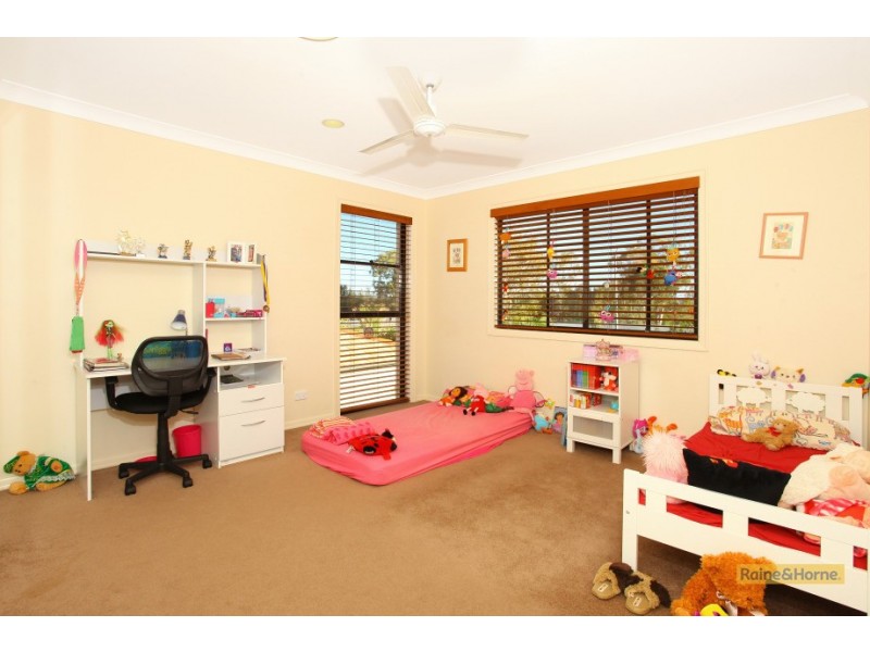 541 Oyster Cove Promenade, Helensvale QLD 4212