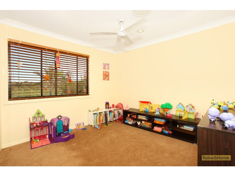 541 Oyster Cove Promenade, Helensvale QLD 4212
