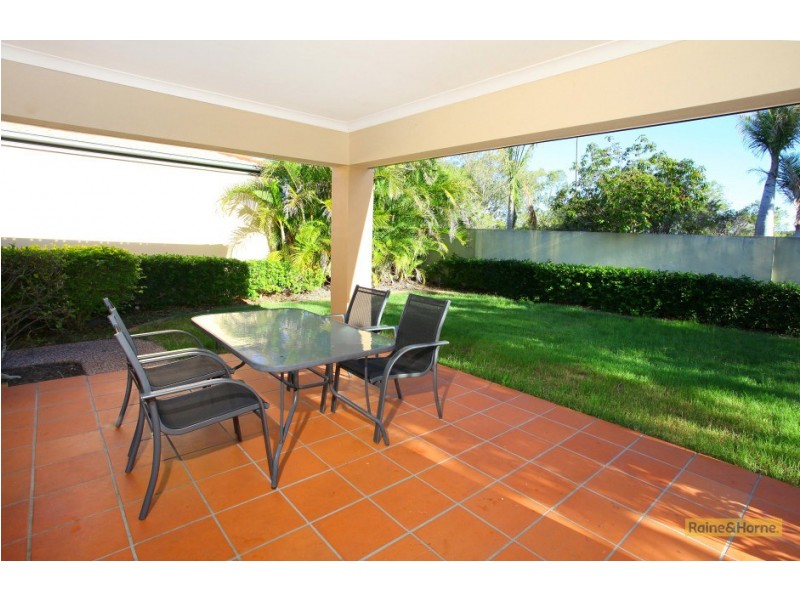 541 Oyster Cove Promenade, Helensvale QLD 4212