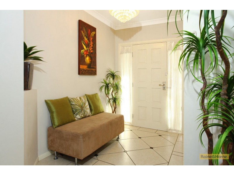 31 Ken Crescent, Helensvale QLD 4212