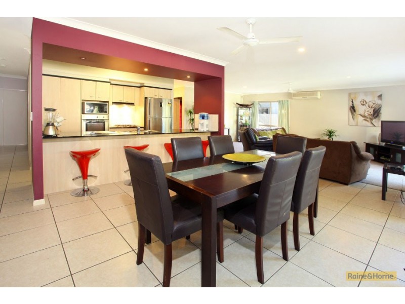 31 Ken Crescent, Helensvale QLD 4212