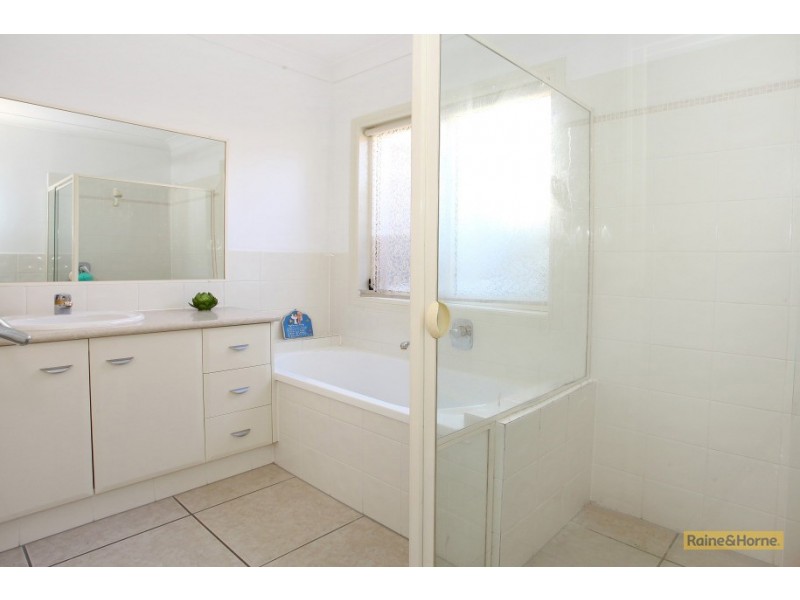 31 Ken Crescent, Helensvale QLD 4212