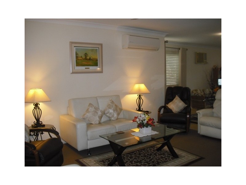 13/1 Doyalson Place, Helensvale QLD 4212