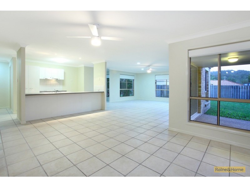 11 Barrs Avenue, Oxenford QLD 4210