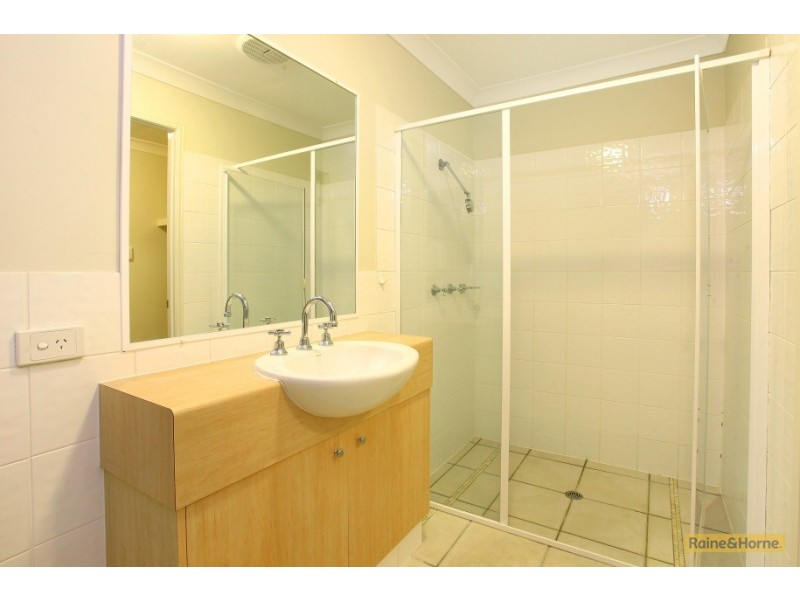 11 Barrs Avenue, Oxenford QLD 4210