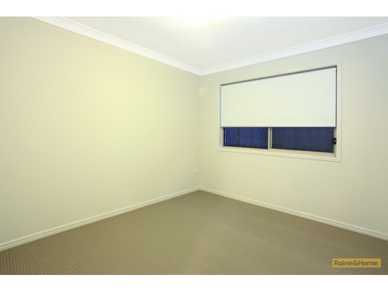 11 Barrs Avenue, Oxenford QLD 4210