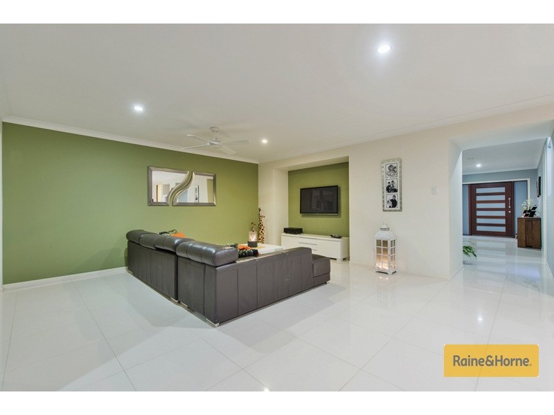 82 River Meadows Drive, Upper Coomera QLD 4209