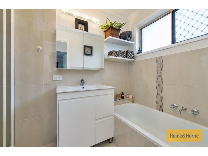 2/7 Columbia Court, Oxenford QLD 4210