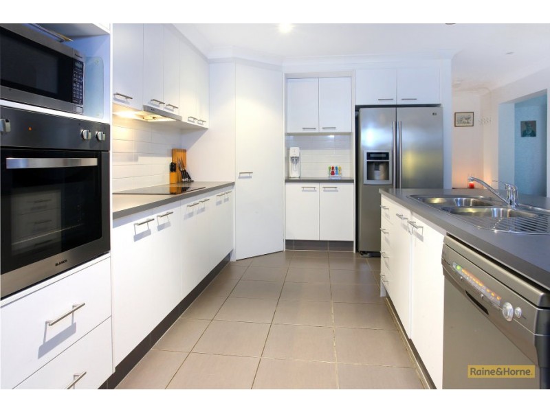 9 Lilly Pilly Court, Helensvale QLD 4212