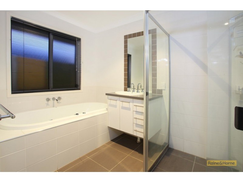 9 Lilly Pilly Court, Helensvale QLD 4212