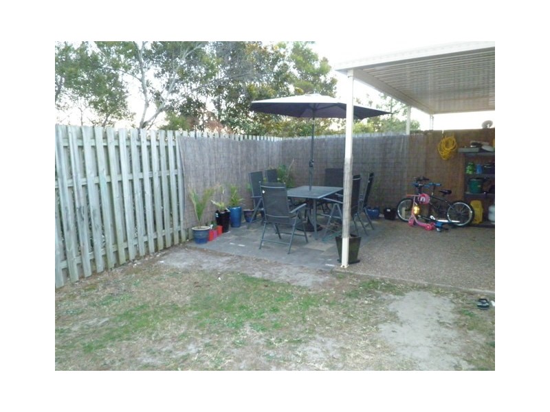 35/74 Universal Street, Pacific Pines QLD 4211