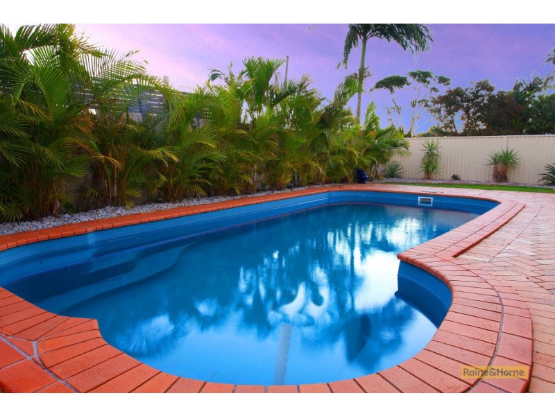 2 Greenwood Ct, Helensvale QLD 4212