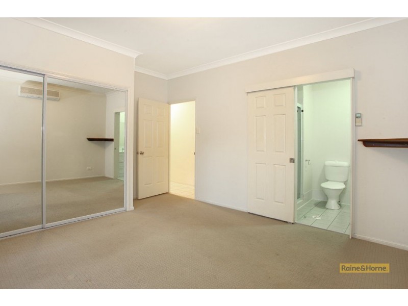2 Greenwood Ct, Helensvale QLD 4212