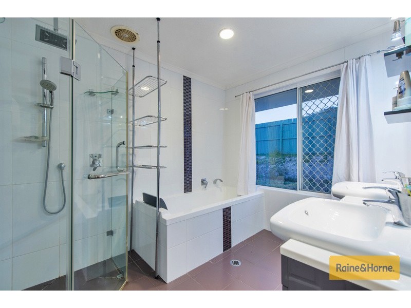 10 Fleur Court, Upper Coomera QLD 4209