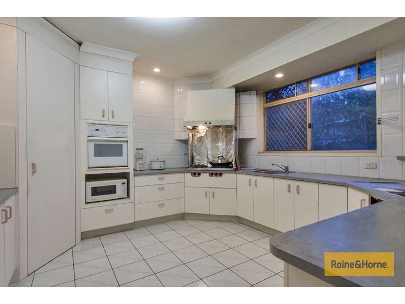 75 California Drive, Oxenford QLD 4210