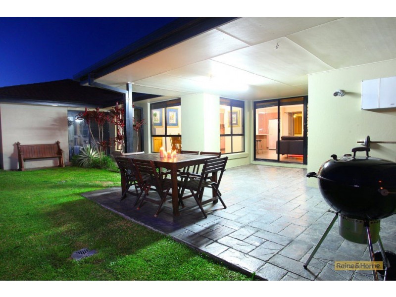 17 Oceanis Drive, Oxenford QLD 4210