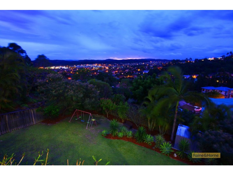 5 Bonin Close, Pacific Pines QLD 4211