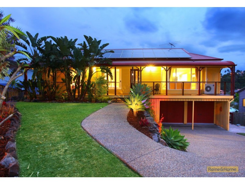 5 Bonin Close, Pacific Pines QLD 4211