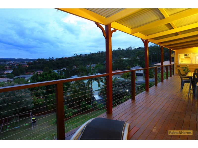 5 Bonin Close, Pacific Pines QLD 4211