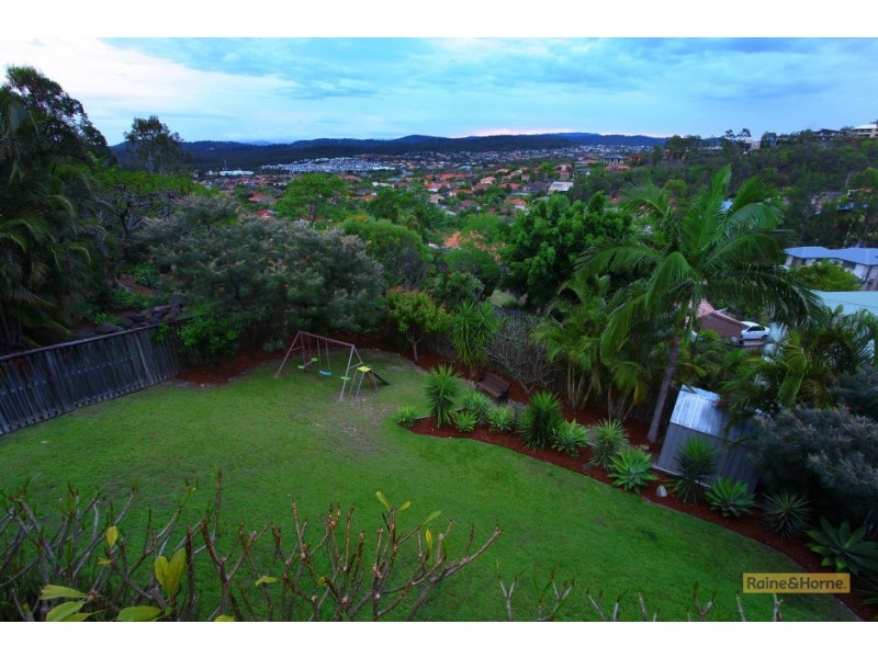 5 Bonin Close, Pacific Pines QLD 4211