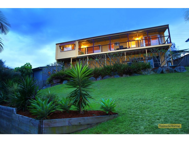 5 Bonin Close, Pacific Pines QLD 4211