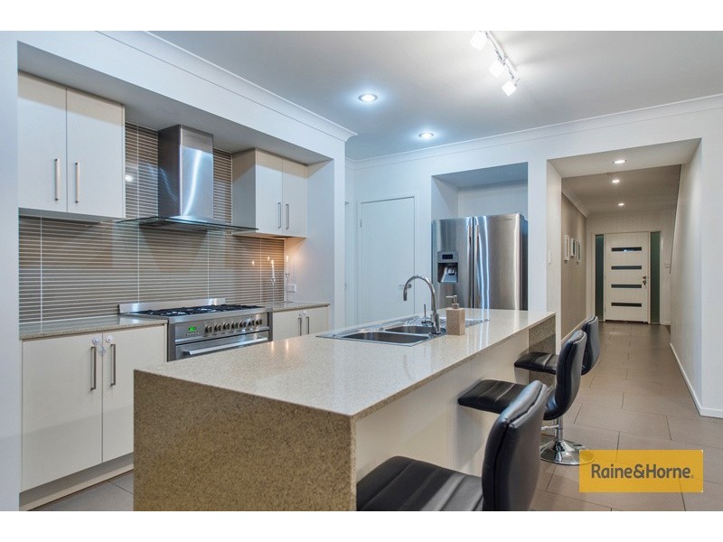 2 Millpond Ct, Upper Coomera QLD 4209