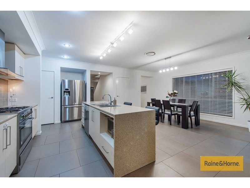 2 Millpond Ct, Upper Coomera QLD 4209