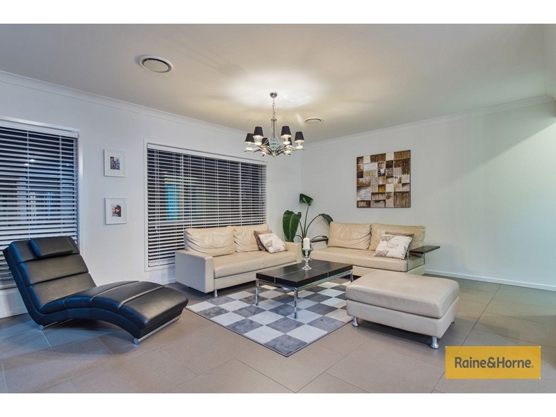 2 Millpond Ct, Upper Coomera QLD 4209