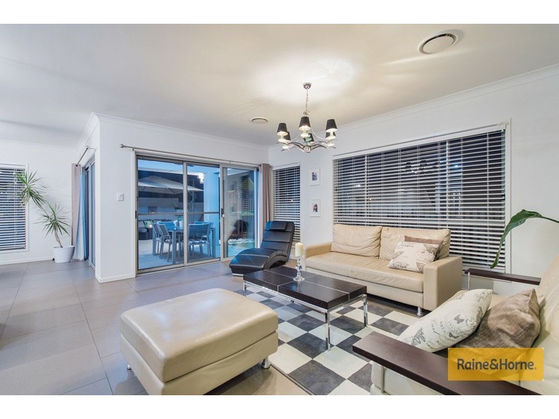 2 Millpond Ct, Upper Coomera QLD 4209