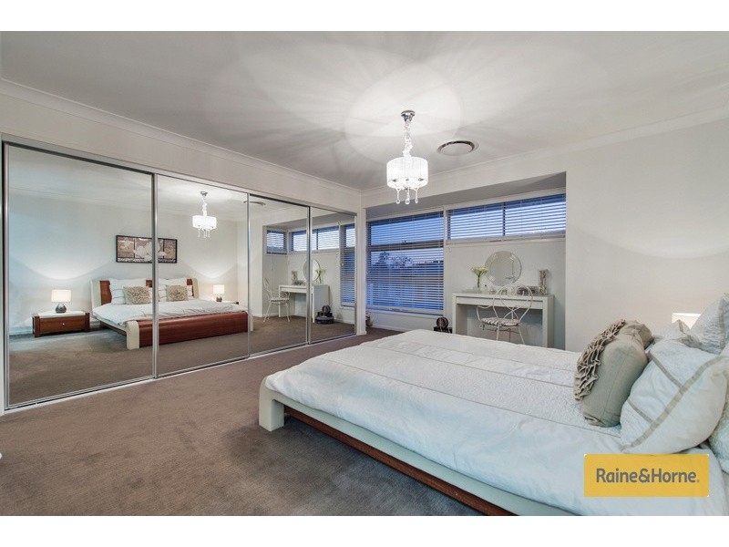 2 Millpond Ct, Upper Coomera QLD 4209