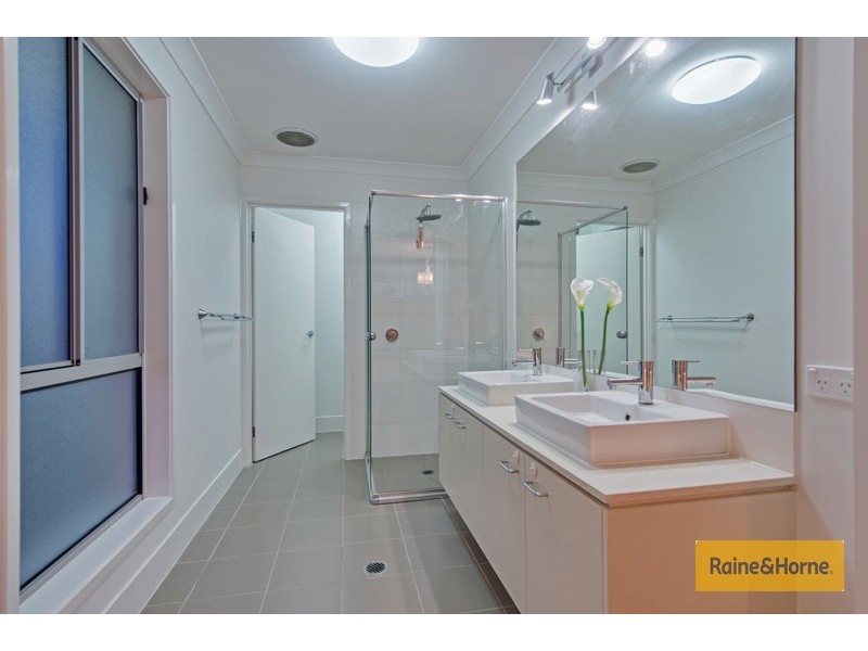 2 Millpond Ct, Upper Coomera QLD 4209