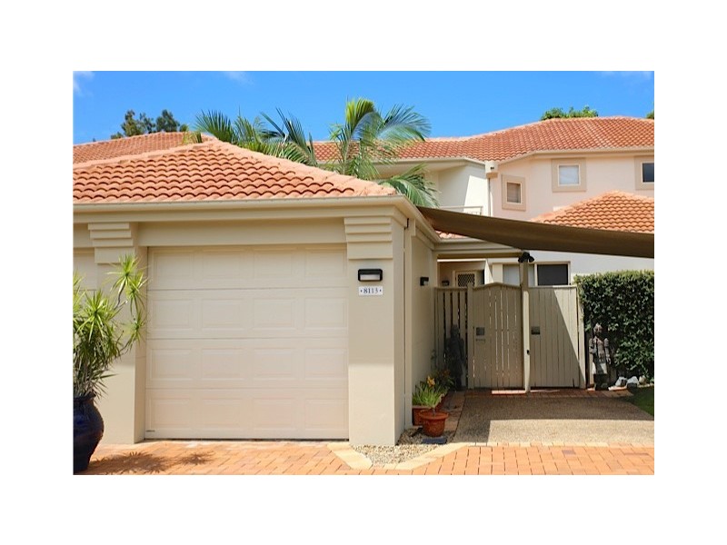 8113 Magnolia Drive, Hope Island QLD 4212