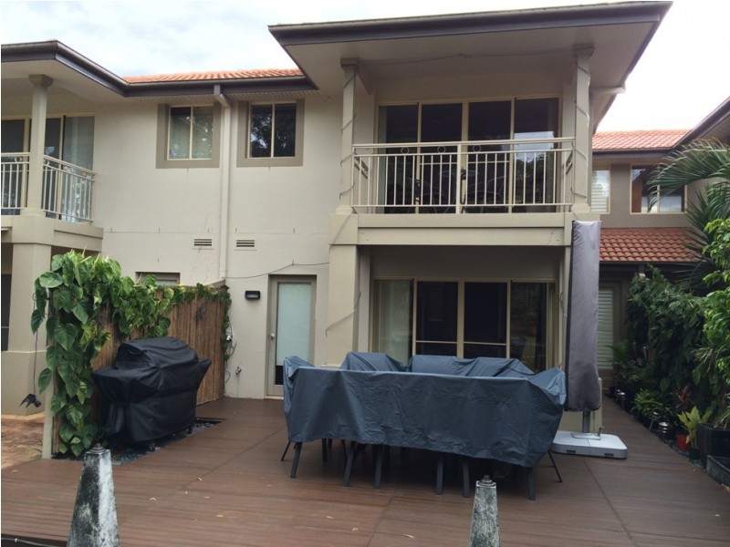 8113 Magnolia Drive, Hope Island QLD 4212