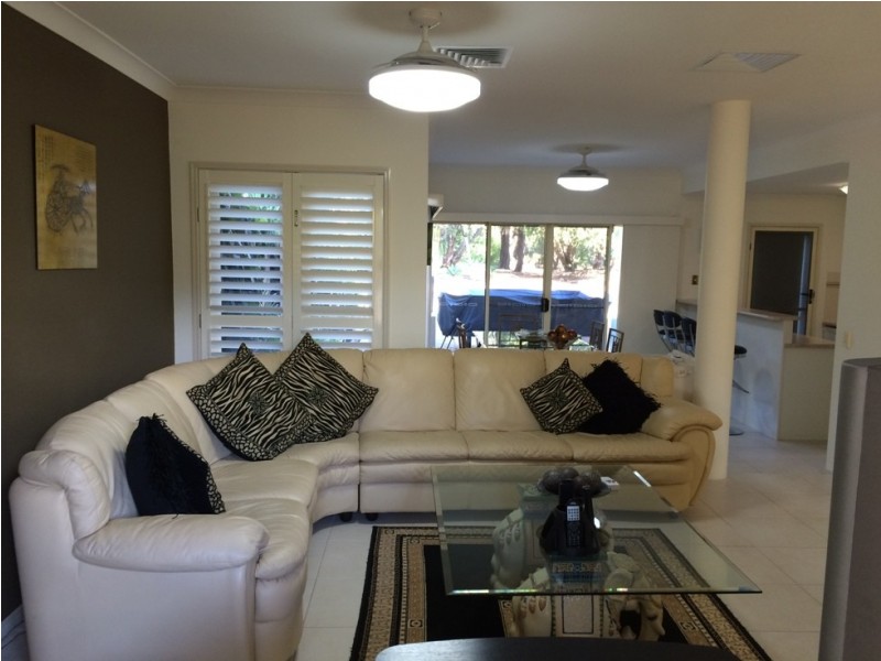 8113 Magnolia Drive, Hope Island QLD 4212