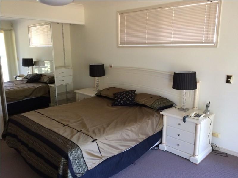 8113 Magnolia Drive, Hope Island QLD 4212