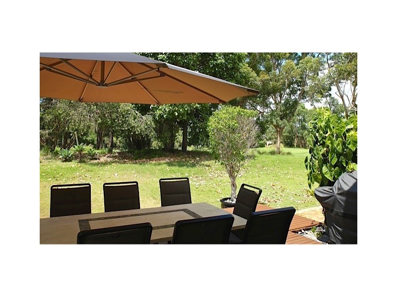 8113 Magnolia Drive, Hope Island QLD 4212