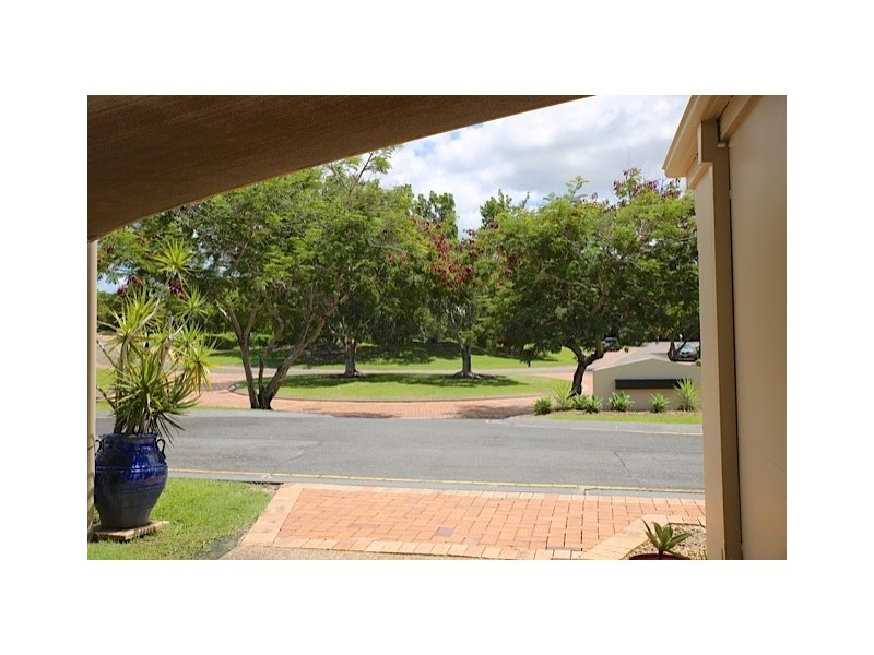 8113 Magnolia Drive, Hope Island QLD 4212