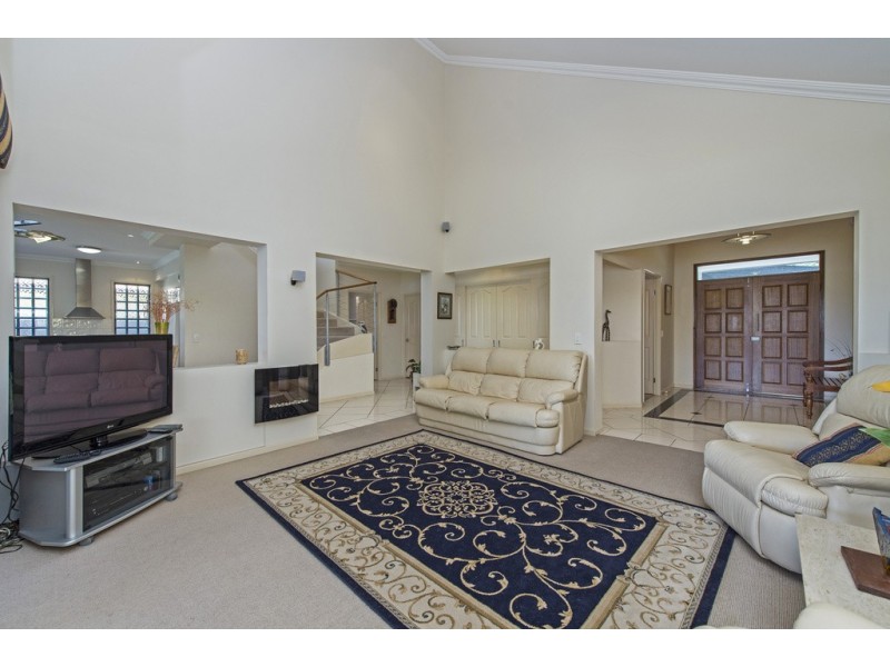 3 Eastpark Waters, Helensvale QLD 4212