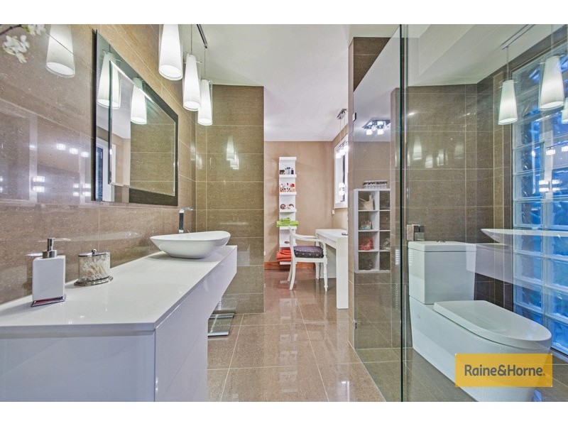 7 Arjuna Way, Gaven QLD 4211