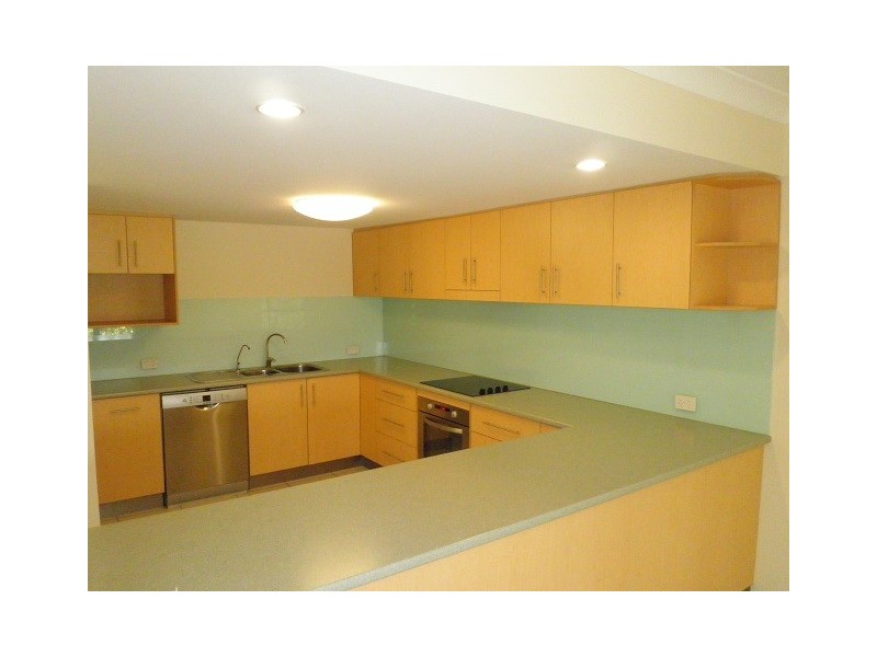 2008/6 Crestridge Crescent, Oxenford QLD 4210